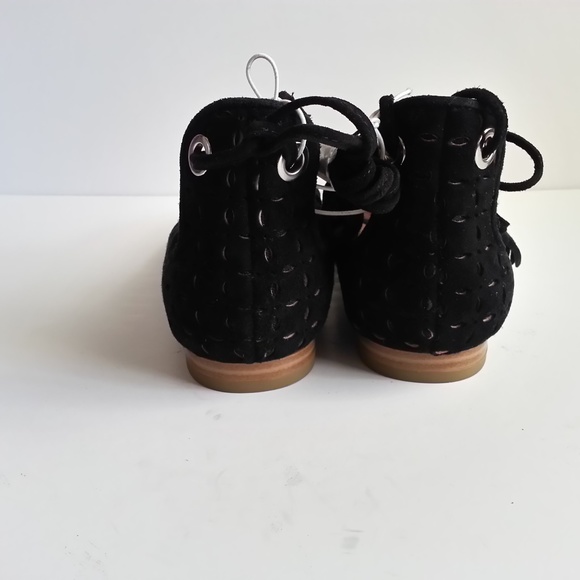 NWOB Halogen | Laser cut leather Ghille flat sz 6 - Picture 5 of 6